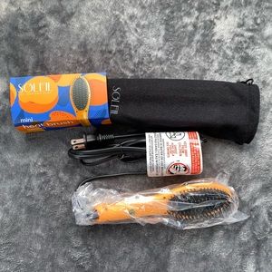 Soliel mini heat brush